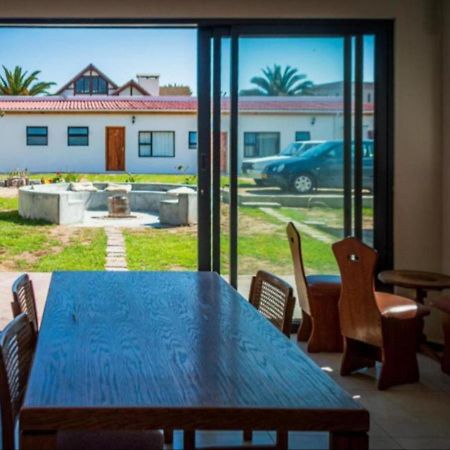 Beach Garden Guesthouse With Self Catering Свакопмунд Экстерьер фото