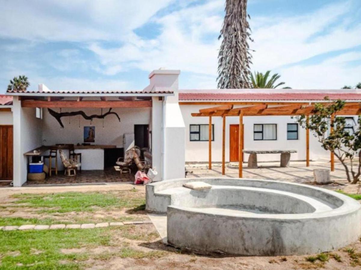 Beach Garden Guesthouse With Self Catering Свакопмунд Экстерьер фото
